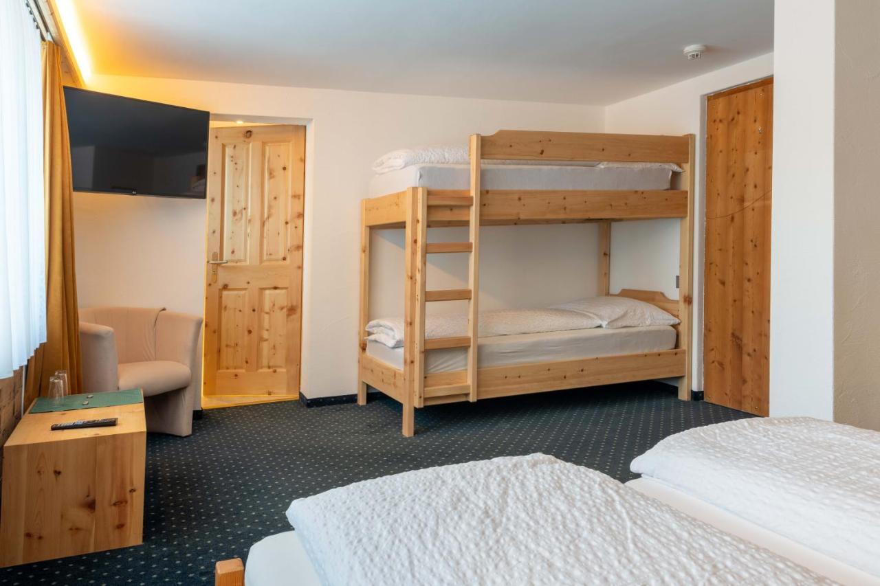 ביביו Hotel Grischuna מראה חיצוני תמונה
