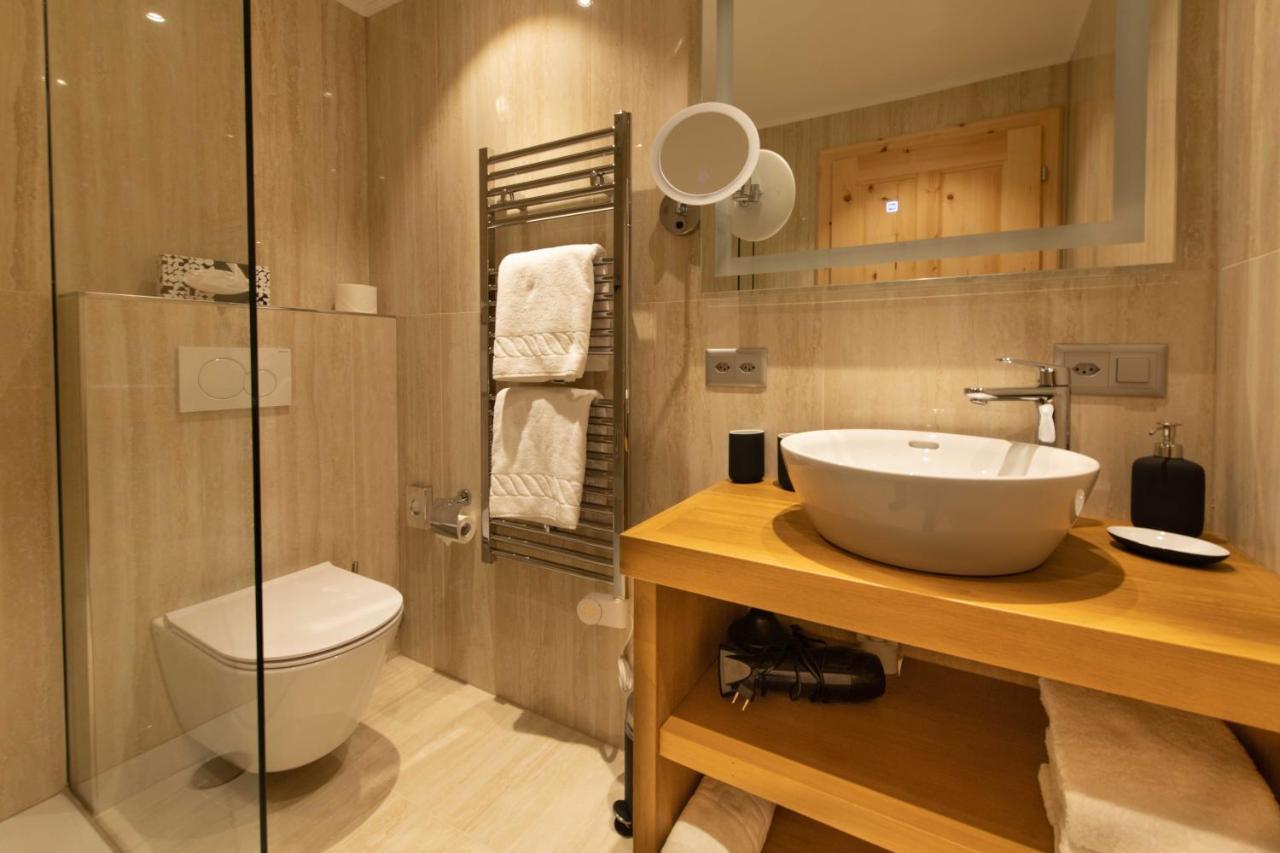 ביביו Hotel Grischuna מראה חיצוני תמונה