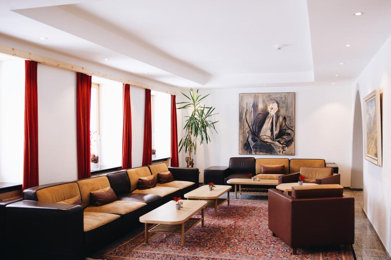 ביביו Hotel Grischuna מראה חיצוני תמונה